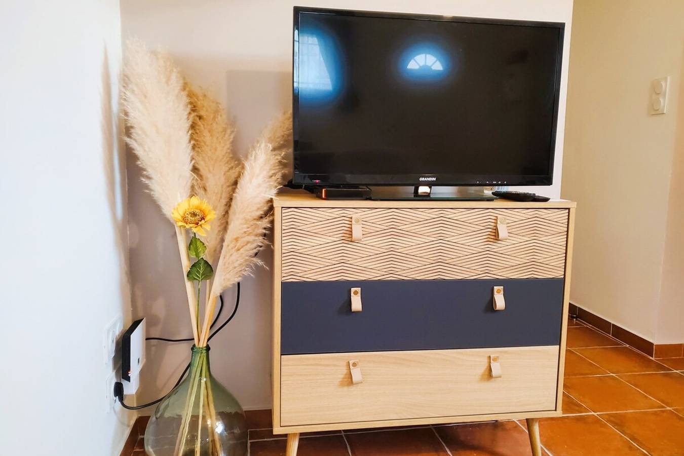 Appartement entier, Bleu Mimosa, T2 près des Grands Buffets in Narbonne, Côte d'Améthyste