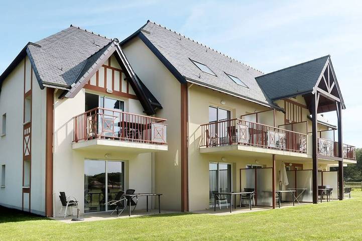 Gîte pour 4 personnes, avec balcon ainsi que sauna et piscine, animaux acceptés dans Golf Club des Sables d'Or