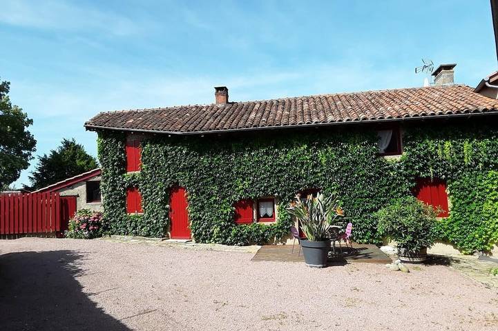 Location de vacances pour 3 personnes dans Jalogny