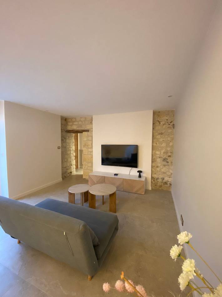 Location de vacances pour 4 personnes, avec jardin à Allonnes