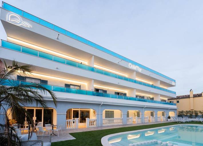 Gîte pour 4 personnes, avec terrasse ainsi que jardin et piscine dans Camp de Mar - 2