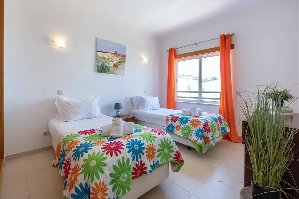 Ganze Wohnung, Casa Iguana - Dorfwohnung mit Gemeinschaftspool in Budens, Faro Distrikt