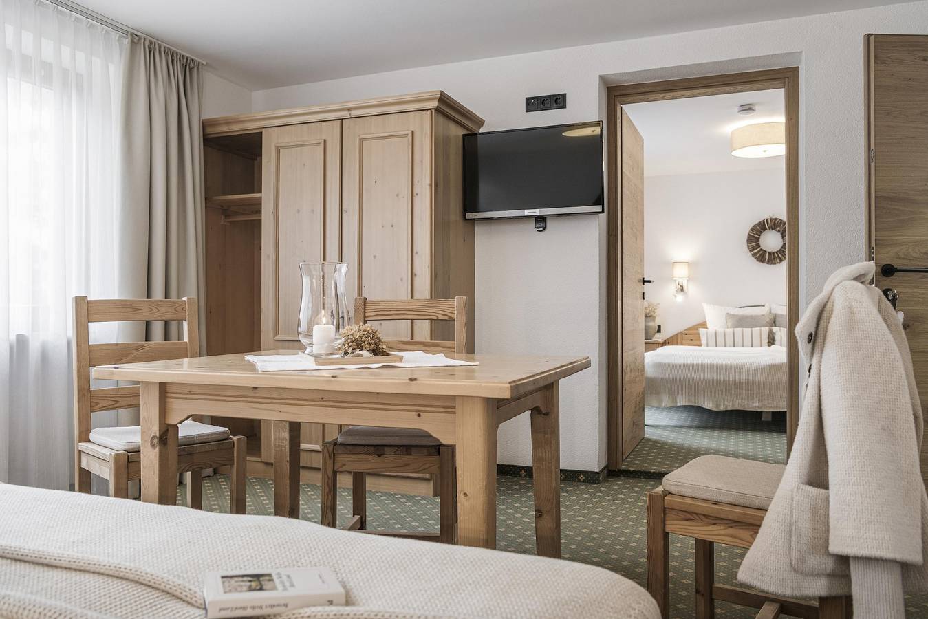 Ganze Ferienwohnung, Gästehaus Restaurant Wiesenheim in Uderns, Ski-Optimal Hochzillertal