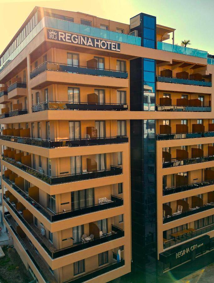 Hotel para 4 personas, con balcón y sauna además de jacuzzi y piscina, Familias con niños - 1