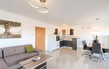 Ferienhaus für 10 Personen in Medulin, Südküste Istrien, Bild 2