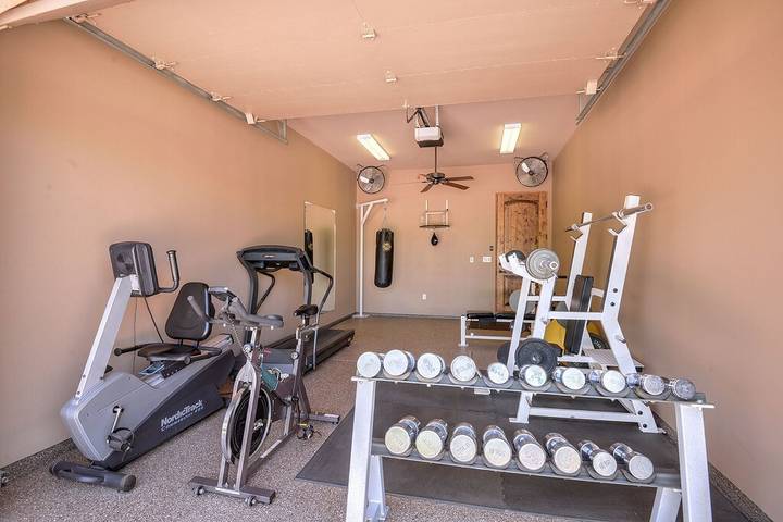 Vacation rental for 20 people, with hot tub and yard, with pets in Indio (CA)