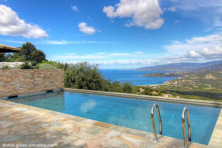 Maison de vacances pour 8 personnes, avec Terrasse et Piscine à Calcatoggio