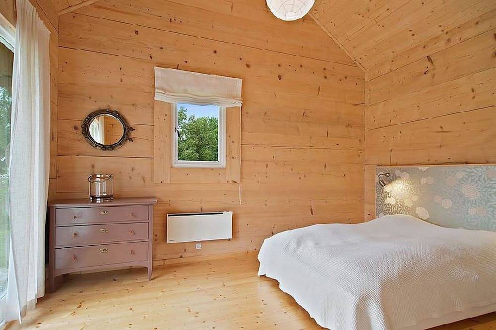 Schönes Blockhaus. Sauna und Nebengebäude . Naturnah. Haustierfreundlich. in Vallåsen, Halland