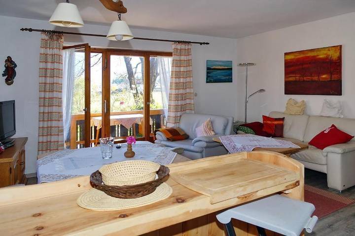 Ferienwohnung für 4 Personen, mit Balkon und Terrasse sowie Ausblick in Krün - 4