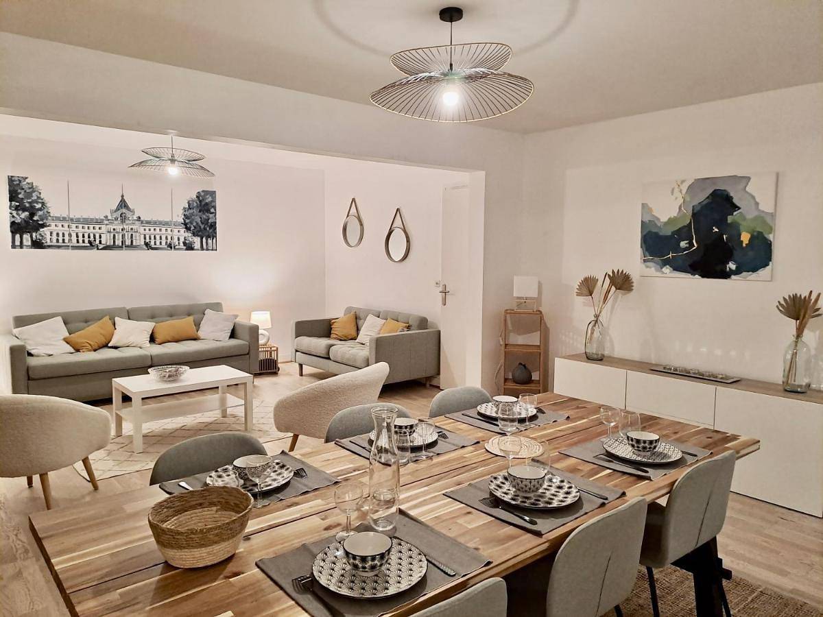 Ganze Wohnung, Three-Bedroom Apartment in Versailles, Yvelines