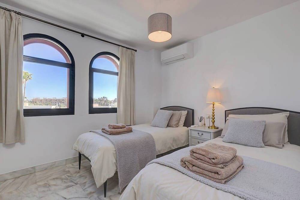 Three Bedroom Townhouse 100 meters from the Beach! in Sun Beach, Estepona