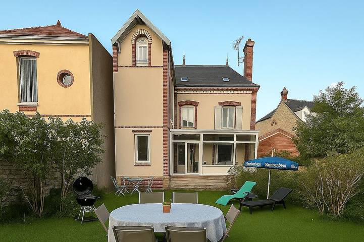 Holiday home for 10 people, with garden - 1