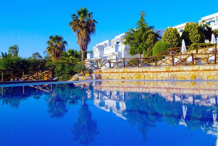 Resort per 4 persone, con Balcone e Idromassaggio nonché Terrazza e Giardino nella Penisola Calcidica