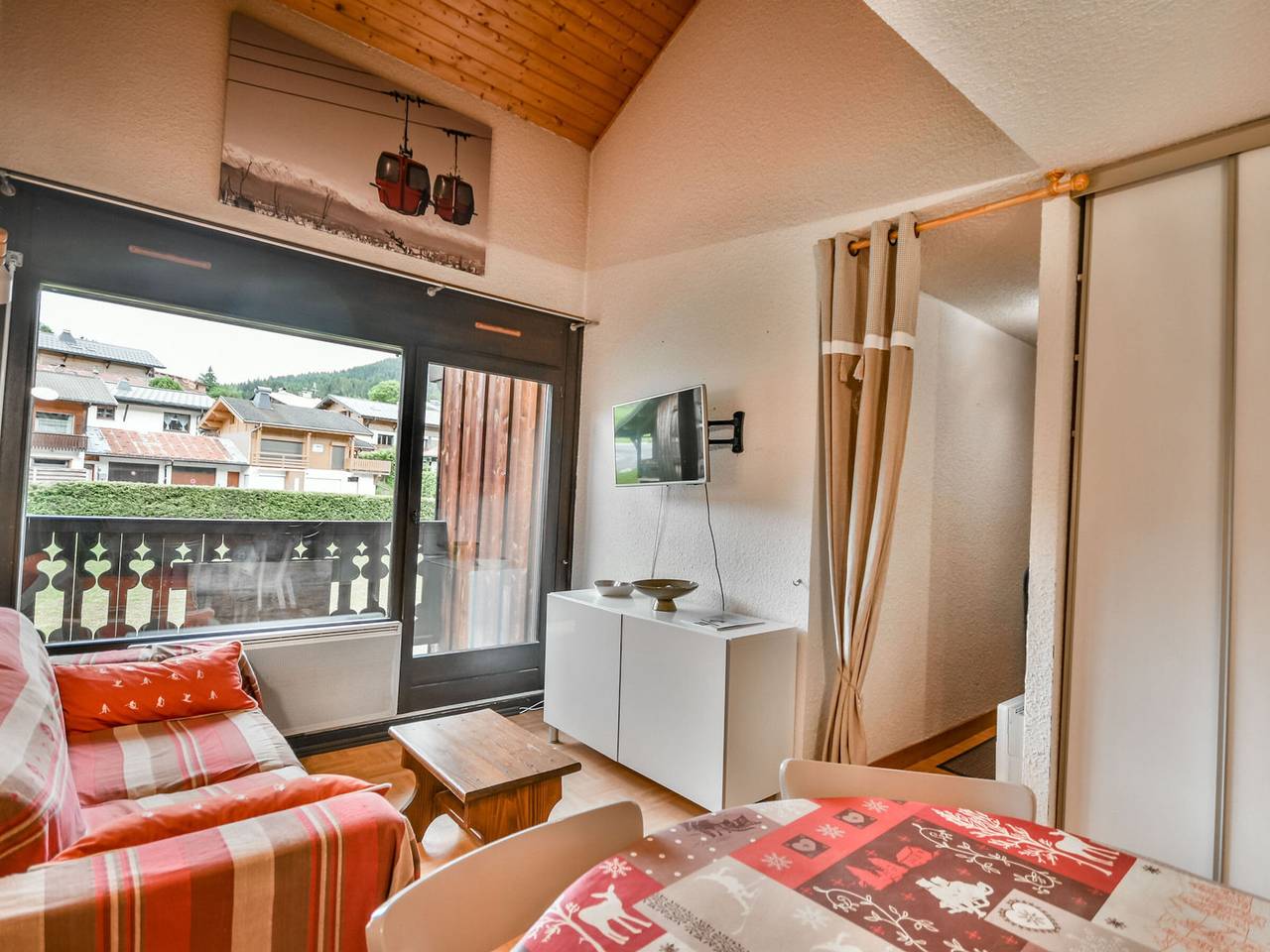 Apartamento entero, Praz du Sol - Encantador Dúplex T2 con Área de Montaña cerca del Centro para 6 Personas in Les Gets, Les Portes du Soleil