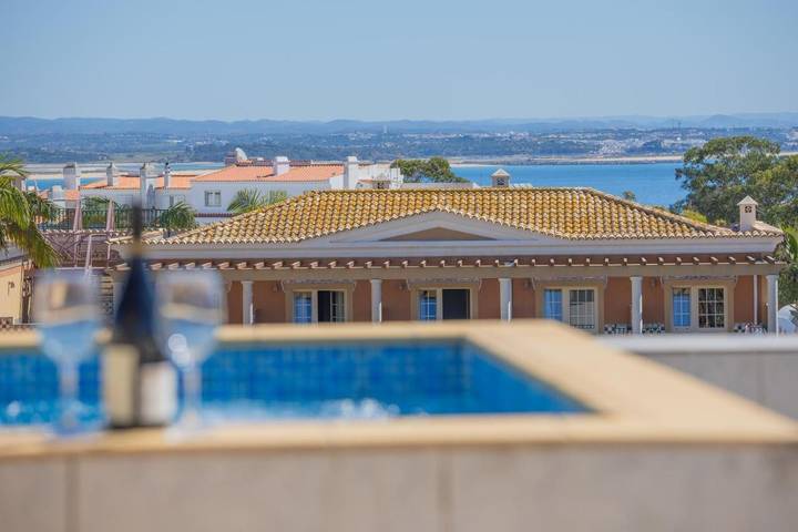 Chambre d’hôte pour 2 personnes, avec jardin ainsi que jacuzzi et terrasse - 1
