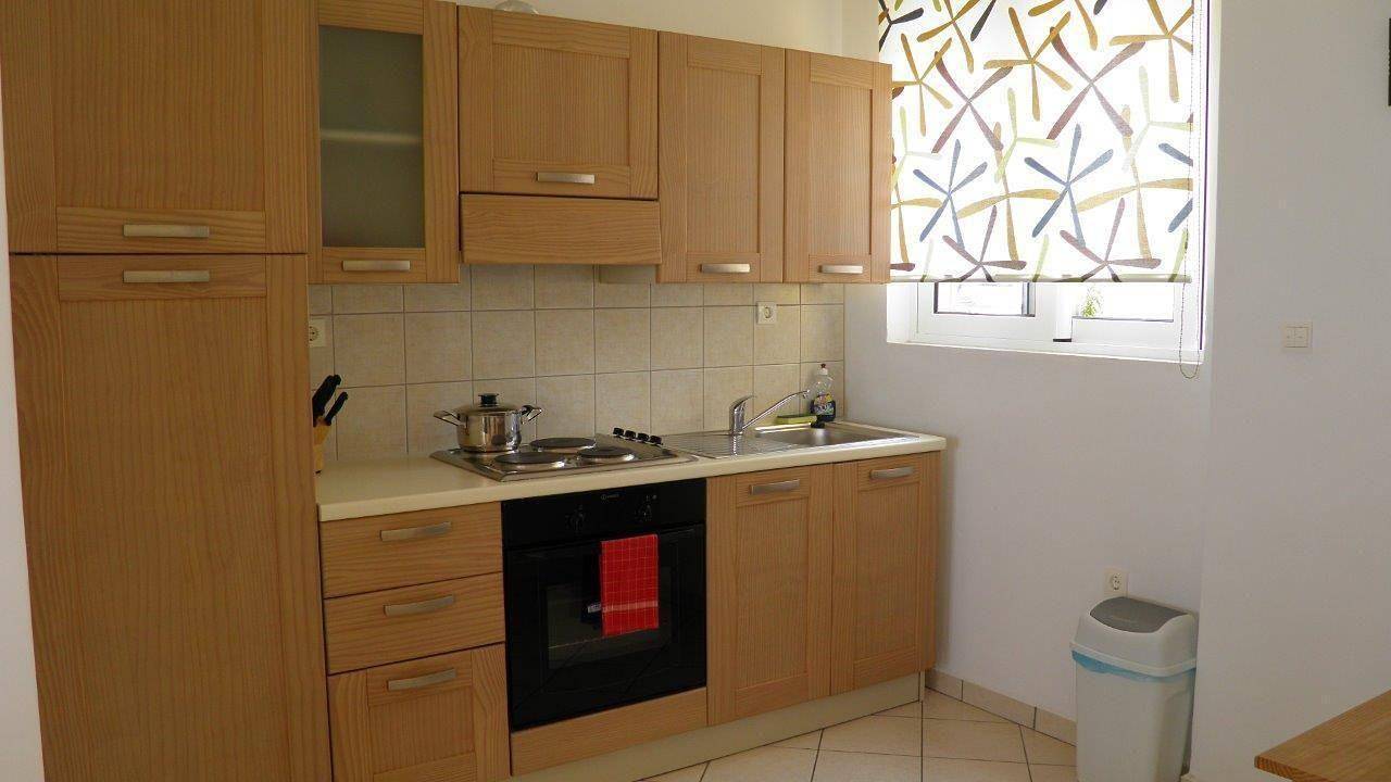 Entire holiday apartment, Very spacious apartment with its own pool and a whirlpool in Kato Stalos, Agia Marina