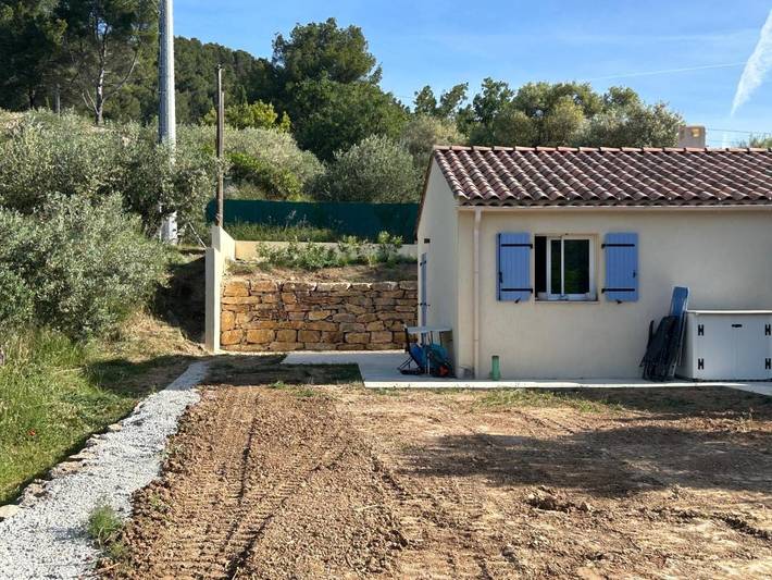 Location de vacances pour 2 personnes, avec jardin et vue à Salernes - 2
