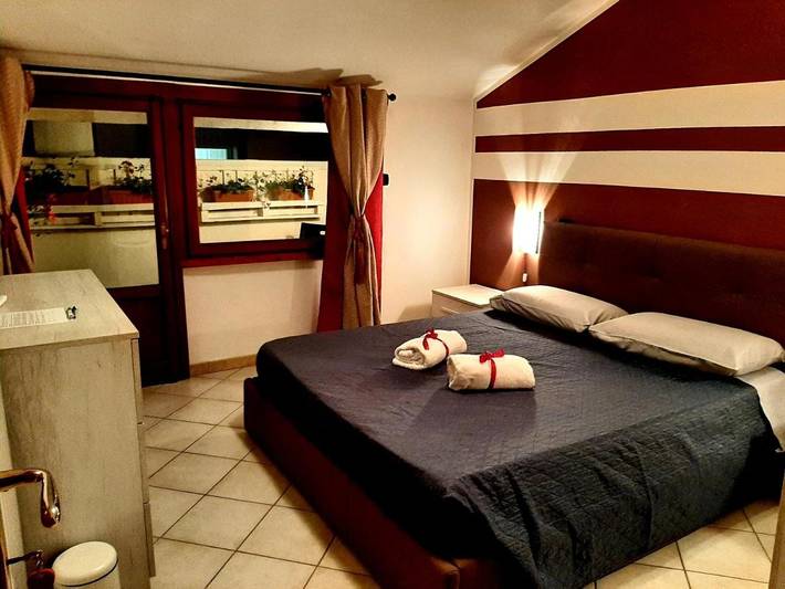 B&b per 2 persone, con Balcone e Terrazza nonché Giardino e Panorama a Avezzano