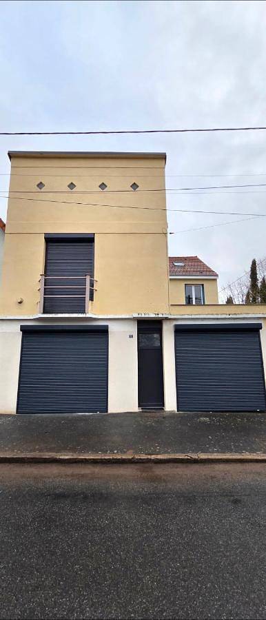 Gîte pour 6 personnes, avec vue sur le lac et vue à Prémilhat - 3