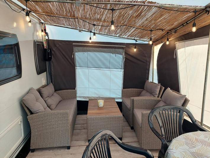Camping für 4 Personen, mit Terrasse in Polnische Ostsee