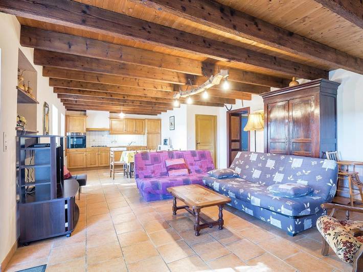 Location de vacances pour 6 personnes, avec terrasse et jardin à Saint-Nexans