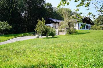 Ferienhaus für 8 Personen, mit Seeblick und Garten sowie Ausblick, mit Haustier im Salzkammergut