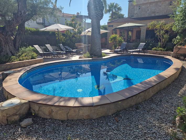 Location de vacances pour 8 personnes, avec jardin et terrasse à Riumar - 2