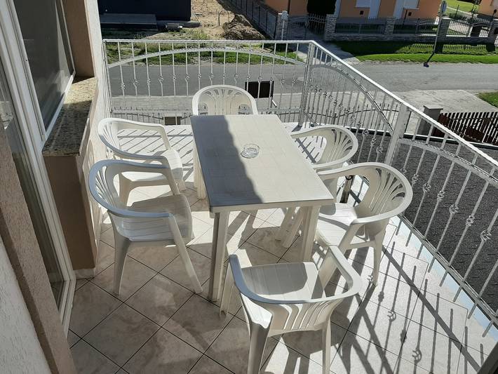 Ferienwohnung für 11 Personen, mit Garten und Balkon in Balatonlelle - 3