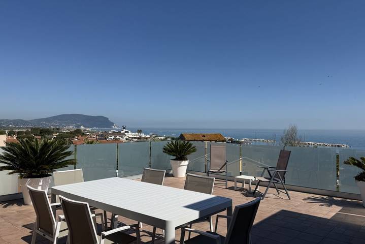 Entire apartment, P095 - Porto Recanati, new three-room apartment with large terrace overlooking the sea in Porto Recanati, Adriatic Coast Marken