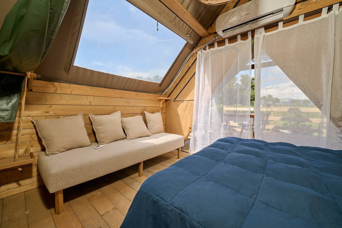 Glamping 'Tenda Safari Vicino Al Mare' met gedeelde tuin, Wifi en airconditioning, foto 10