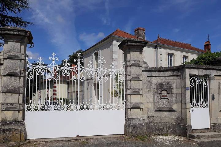 Location de vacances pour 11 personnes, avec jardin à Sainte-Soulle