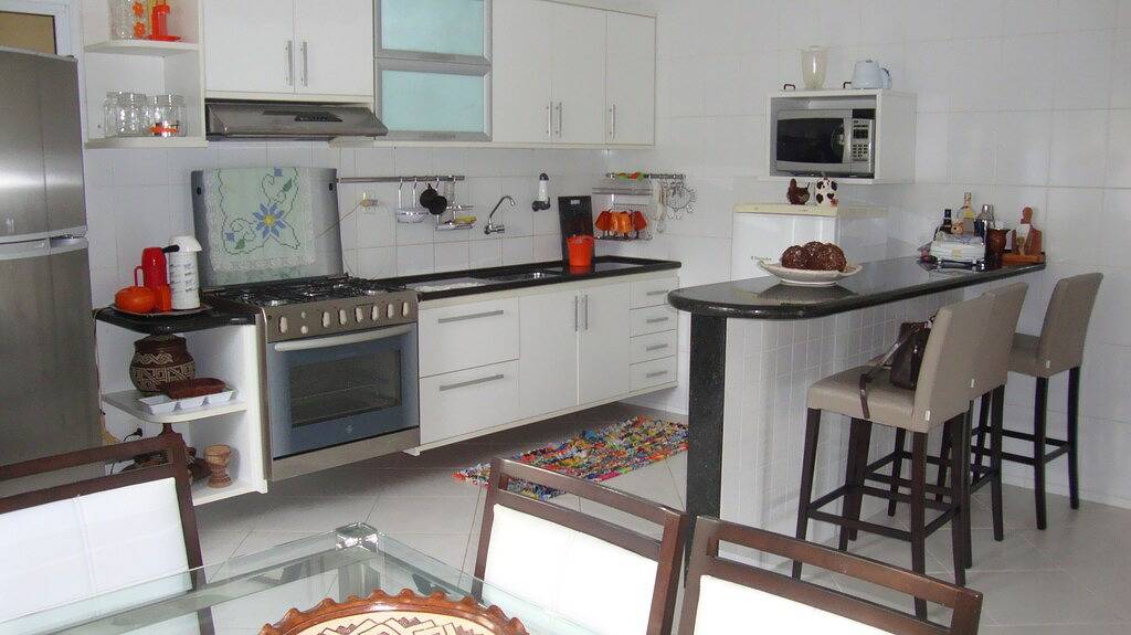 Haus 200 Meter von Guarajuba Strand und 8 km von Praia do Forte in Camaçari, Linha Verde