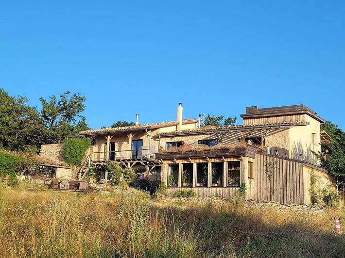 Appartement de vacances pour 2 personnes, avec sauna et piscine ainsi que vue et jardin, animaux acceptés dans les Alpes-de-Haute-Provence - 3