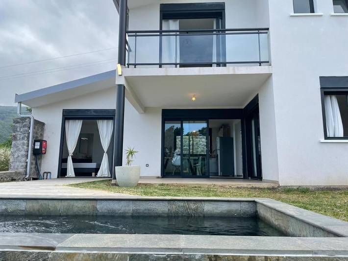 Villa pour 6 personnes, avec piscine ainsi que jardin et vue