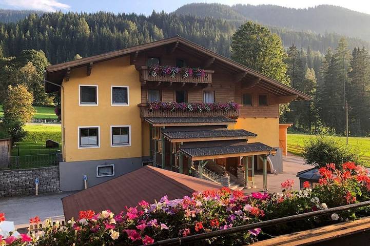 BnB für 2 Personen, mit Sauna und Garten in Filzmoos