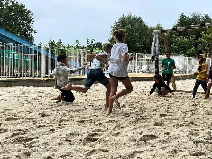 Wohnwagen für 4 Personen, mit Pool und Terrasse in Grayan-et-l'Hôpital - 3