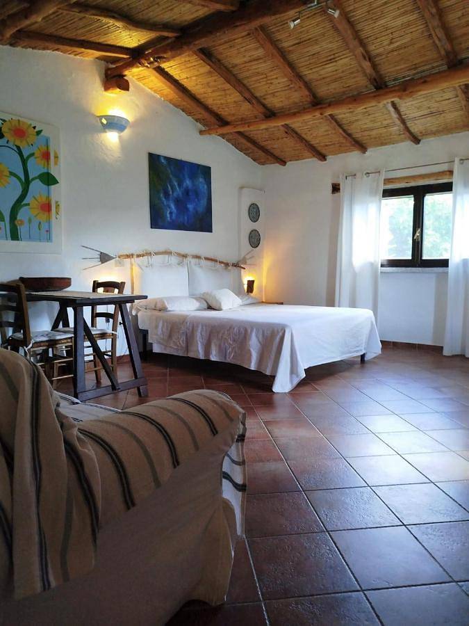 Appartamento per 3 persone, con Terrazza e Giardino nonché Panorama a Padru