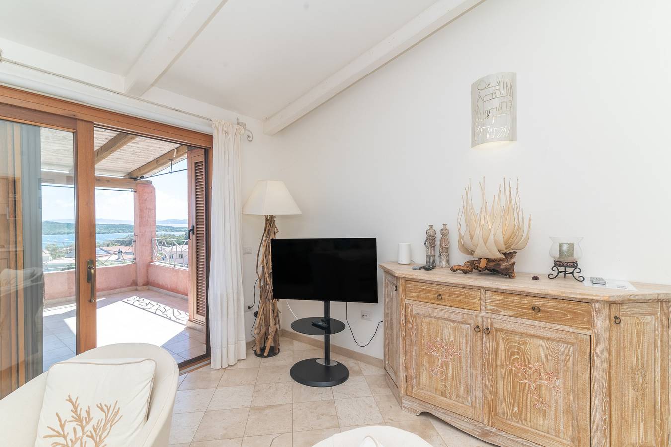 Appartement entier, Superbe « Attico Il Fiordo » avec vue mer, piscine, Wi-Fi et climatisation in Santa Teresa Gallura, Gallura