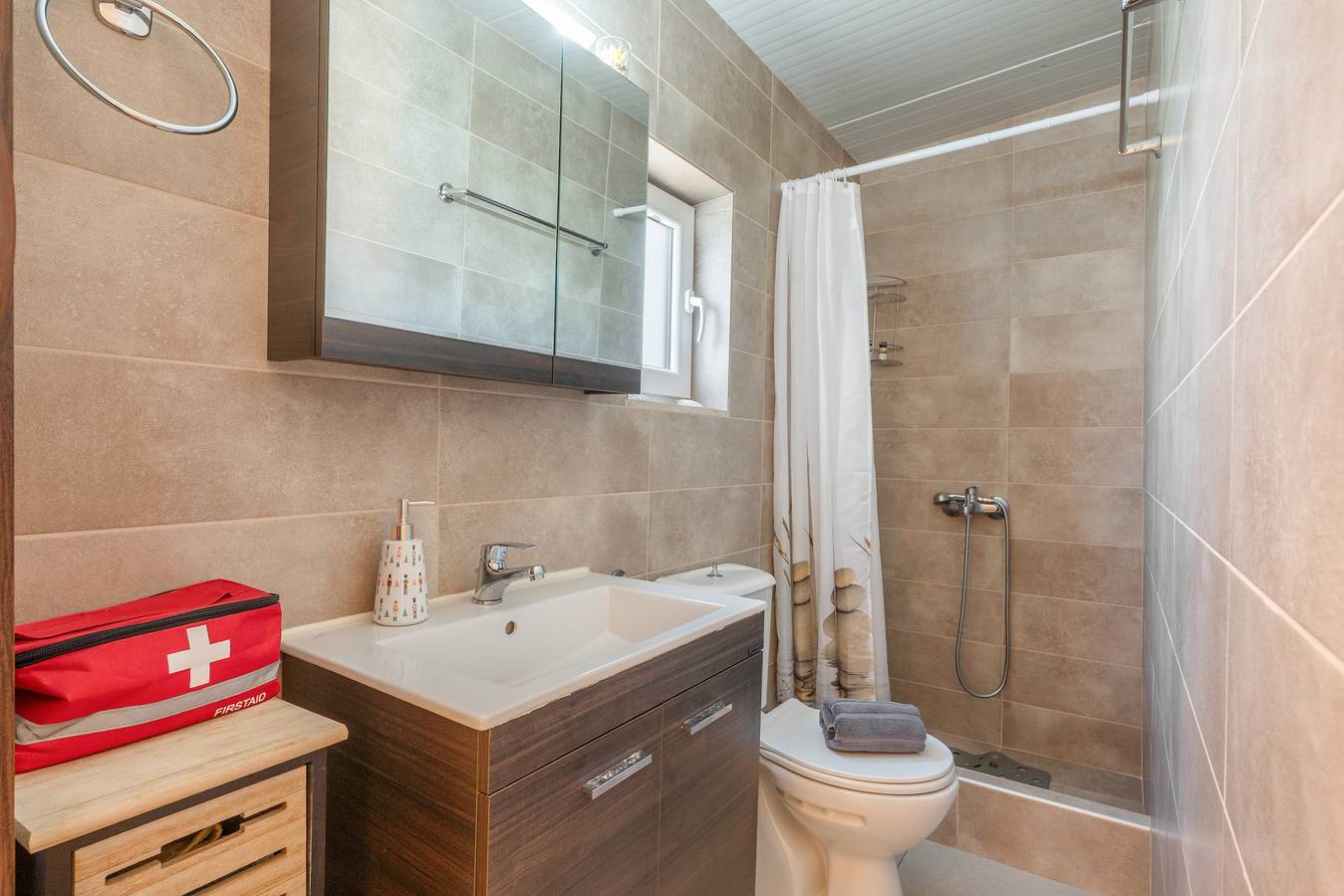 Duurzaam vakantiehuis 'Lydia Guest House - Sea' met zeezicht, privéterras en wifi, foto 10
