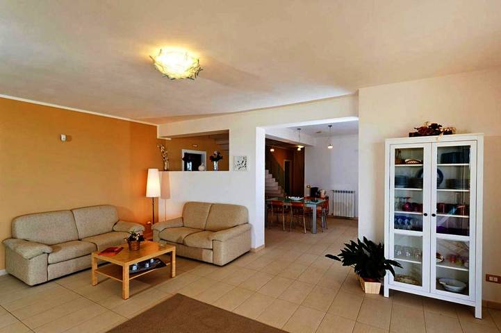 Maison d’hôte pour 12 personnes, avec piscine ainsi que jardin et jacuzzi à Castellammare del Golfo - 3