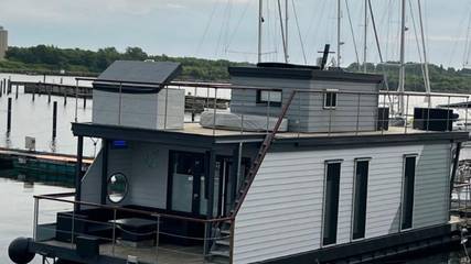 Boot für 4 Personen, mit Terrasse und Ausblick in Großenbrode