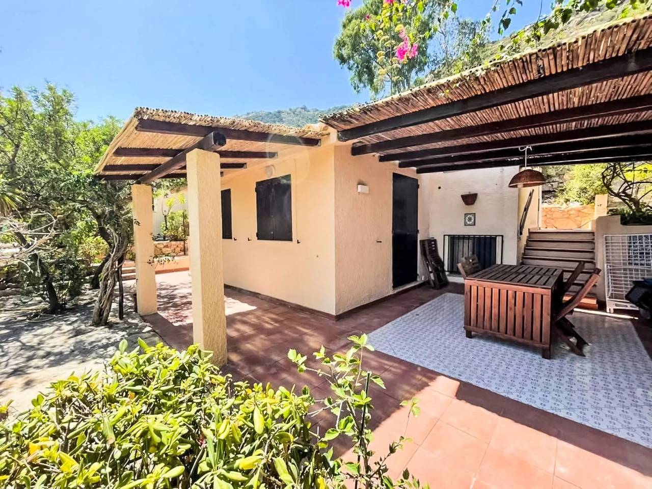 Villa voor 4 Personen in Villaggio Mandorli, Provincie Cagliari