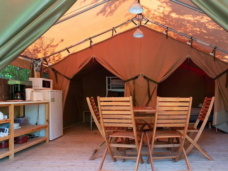 Flower Camping Provence Vallée - Tienda 5 personas - Flor Libre sin instalaciones sanitarias ni suministro de agua in Manosque, Parque natural regional del Luberon