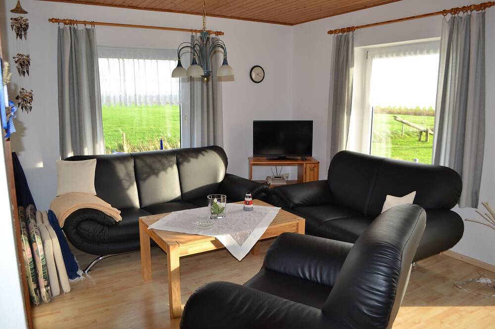 Ganze Wohnung, Ferienwohnung auf dem Ferienhof Nickelswarft 2 in Poppenbüll für 2-6 Personen in Poppenbüll, Eiderstedt