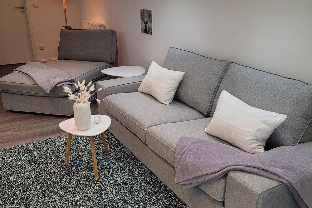 Ganze Wohnung, Gemütliche Dachgeschosswohnung mit Balkon in Klein Wittensee, Rendsburg-Eckernförde