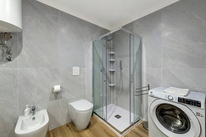Ganze Wohnung, Apartment 'Bro House' mit Wlan im Herzen von Lozzo di Cadore in Lozzo di Cadore, Östliche Dolomiten