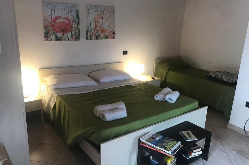 Relax, natura e storia nel borgo storico a pochi chilometri dal mare. in Ogliastro Cilento, Cilento