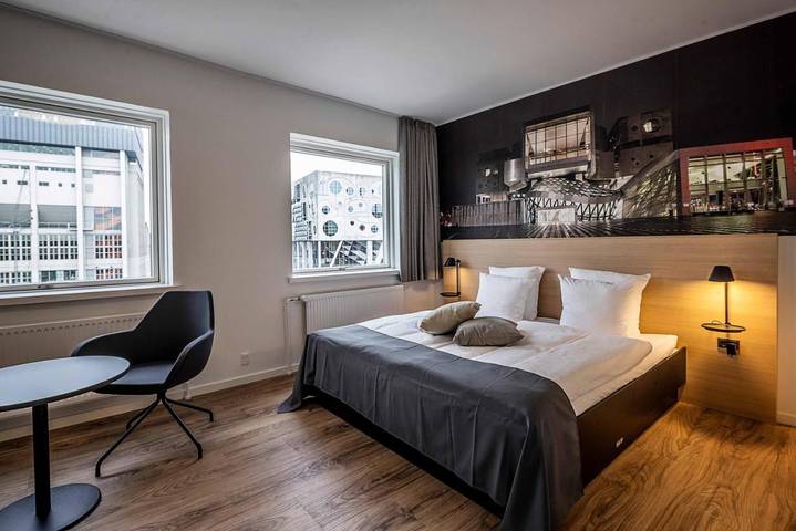 Hôtel pour 4 personnes, avec terrasse ainsi que vue et sauna, animaux acceptés à Aalborg - 2