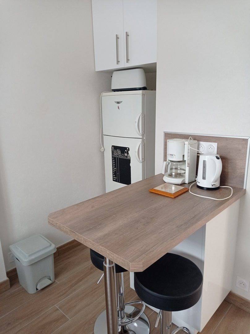 Appartement entier, Appartement T2 meublé, avec garage, refait entièrement à neuf in Brive-la-Gaillarde, Région de Brive-la-Gaillarde