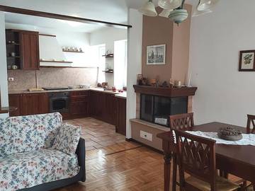 Gîte pour 7 personnes, avec vue et terrasse, animaux acceptés à Entracque